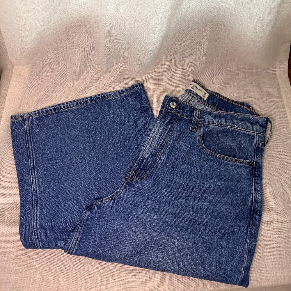 Abercrombie High Rise Wide Leg Jean - Medium Wash - Picture 5 of 7